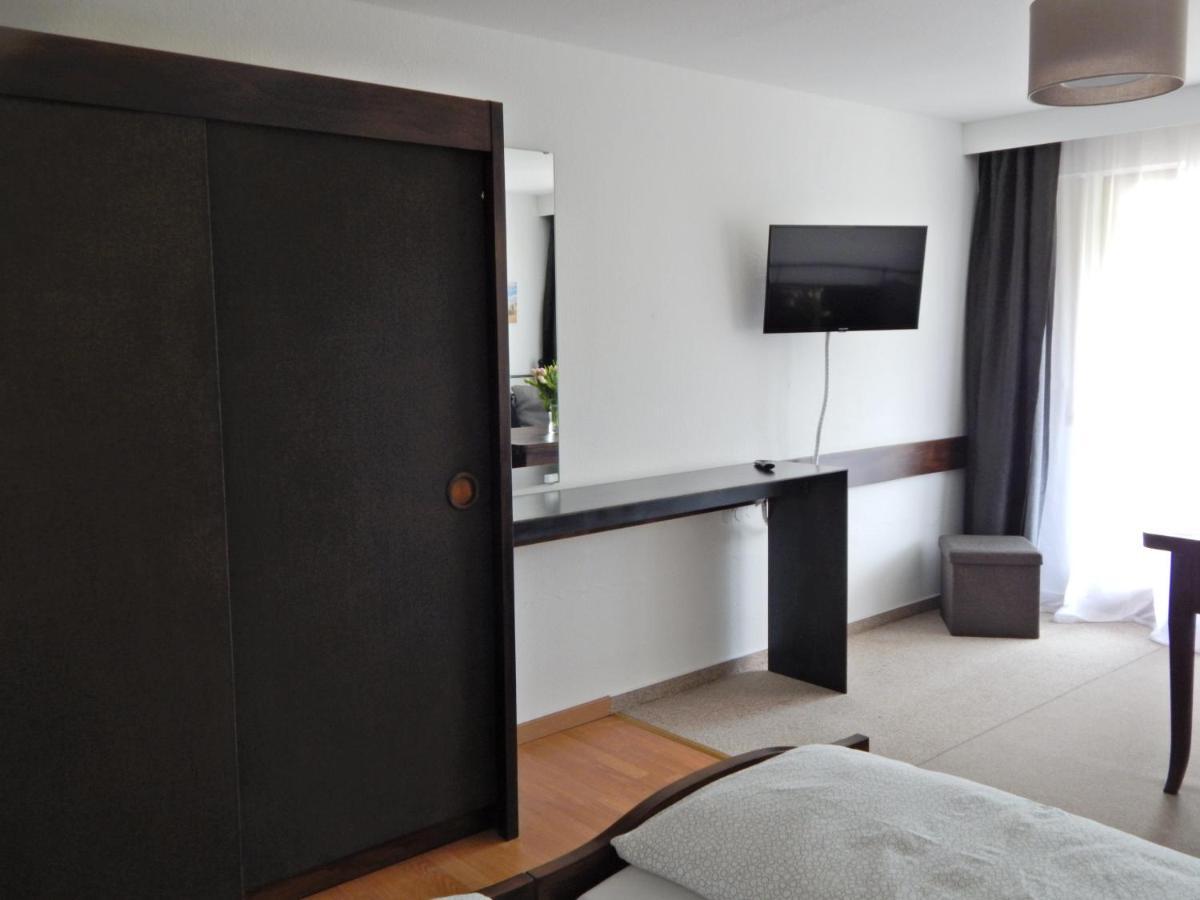 Free Apartment - Burgblick Bad Urach Kültér fotó